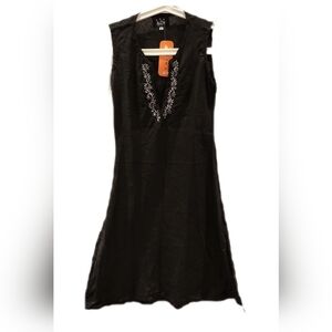 NWT BOHO %100 Cotton Sleeveless Black Tunic w/ Embroidered Deep V-Neck